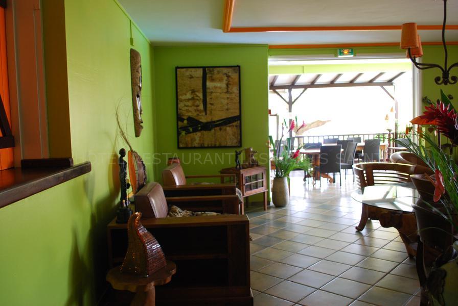 pts-hotel-vue-hall-03