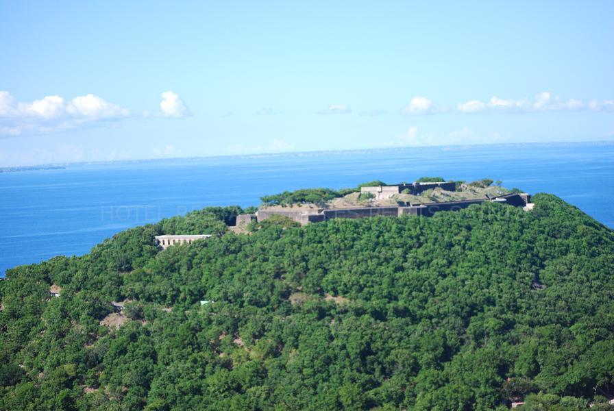pts-les-saintes-vue-fort-napoleon-01