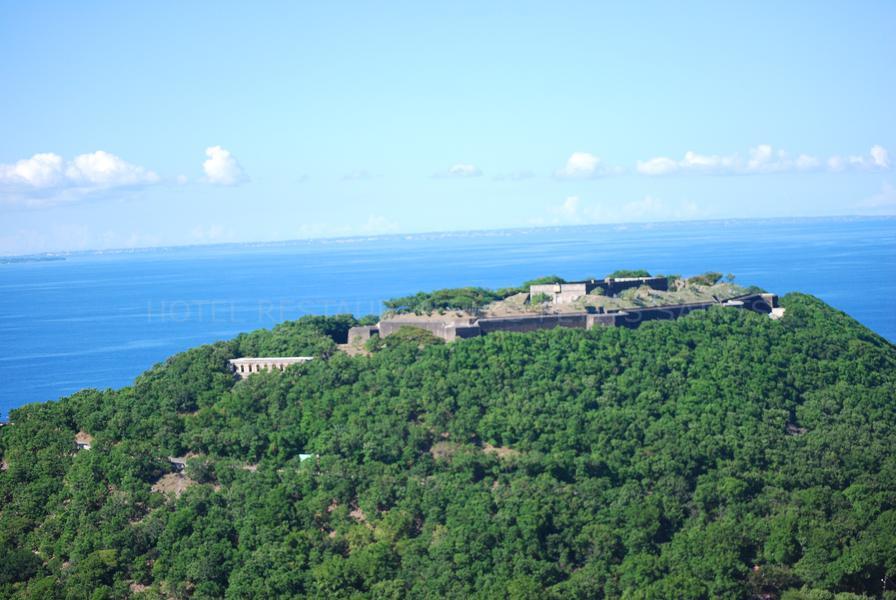 pts-les-saintes-vue-fort-napoleon-02
